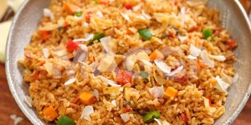 https://www.maggi.cm/sites/default/files/styles/ln_search_recipe_resultdesktop/public/srh_recipes/d5c7e1466958e40d34f7522dcc2d92f1.jpg?h=10d202d3&itok=H9fv_sTA